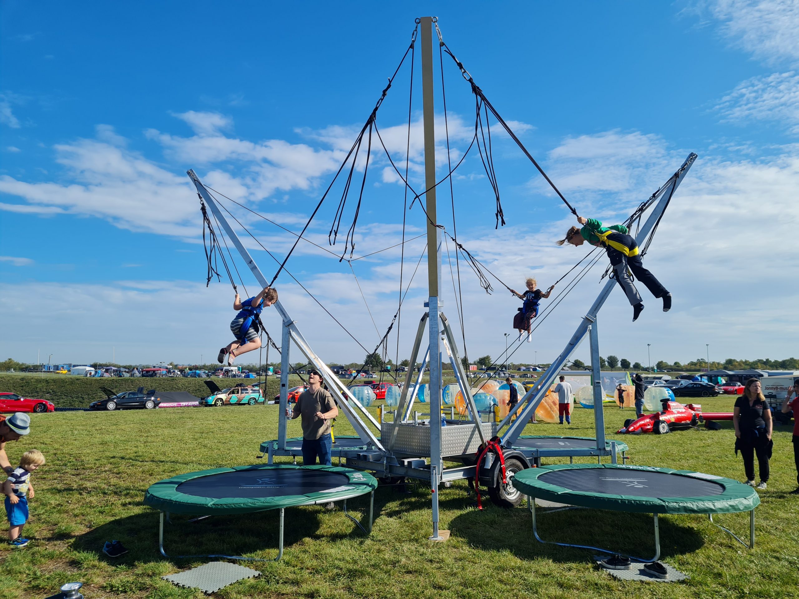 Bungee Trampolin mieten